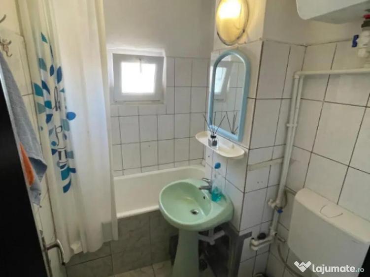 Apartament 3 camere decomandat, 65 mp, zona Lapus - 1