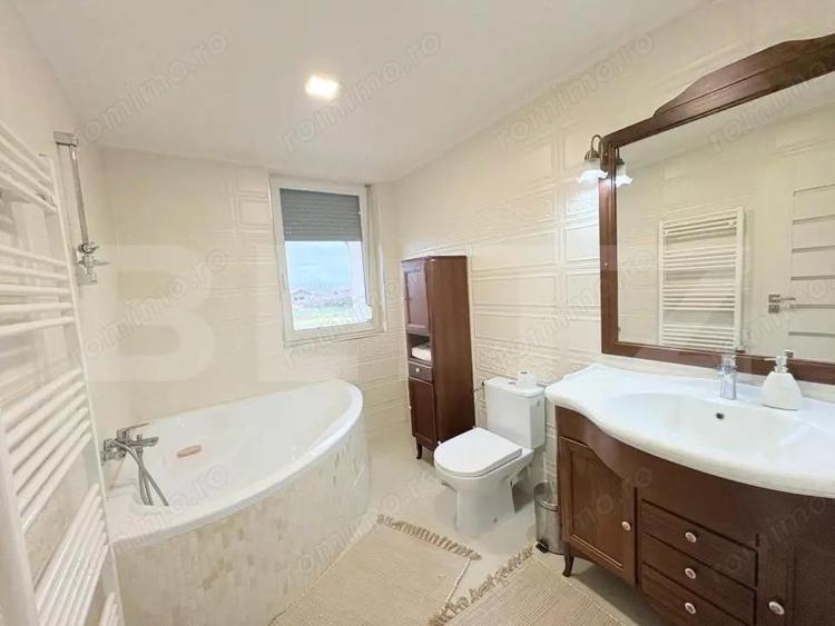 Casa de vanzare 239 mp, teren 5,6 ari, jude?ul Satu Mare - 16