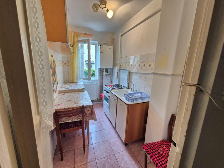 Vanzare Apartament 2 Camere mic si cochet zona  Florilor Brasov - 6