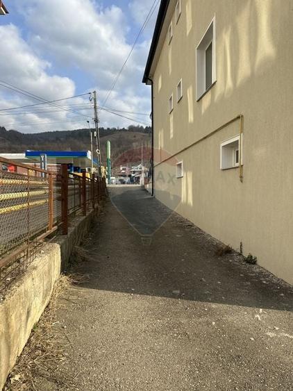 Hala industriala 114 mp zona Ursulet situata la DN - 5