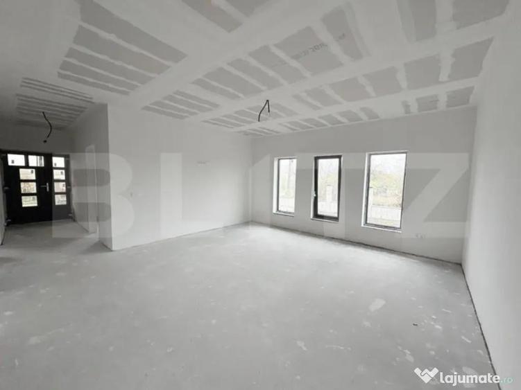 Casa de vanzare , 110 mp , teren 4,5 ari, zona Lazuri - 1
