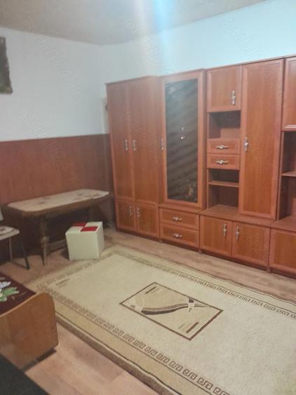 Inchiriez apartament 2 camere zona Sinaia - 4