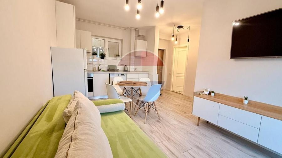 Apartament cu 2 camere decomandat în Central