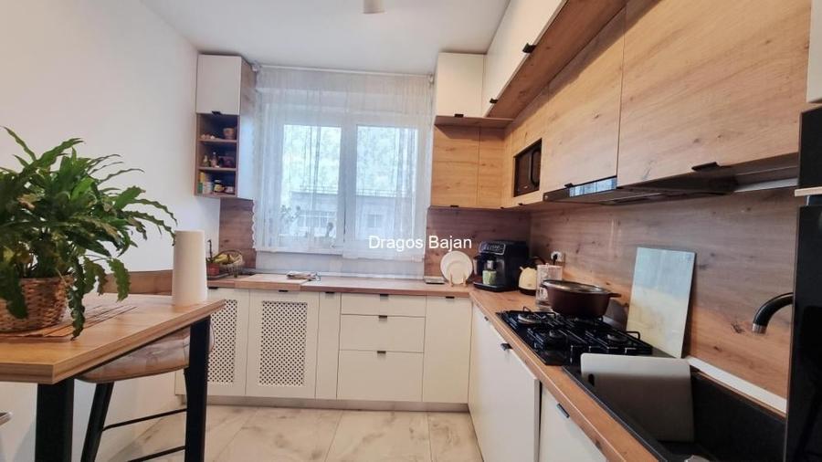 3 camere // decomandat // Renovat - 8