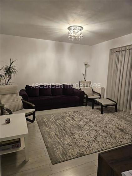 Apartament cu 3 camere decomandat în Tractorul Apartament cu 3 camere decomandat în Tractorul