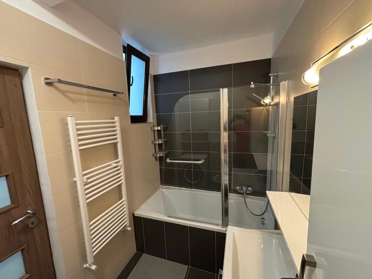 Apartament cu 2 camere semidecomandat în Parcul Carol