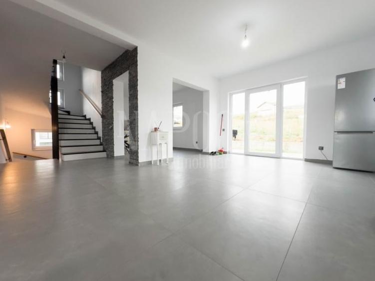 Casa 4 camere de vanzare in Chinteni - 2