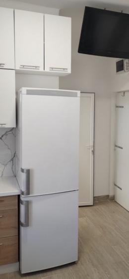 Garsoniera spatioasa- toste dotarile- zona centrala - 4