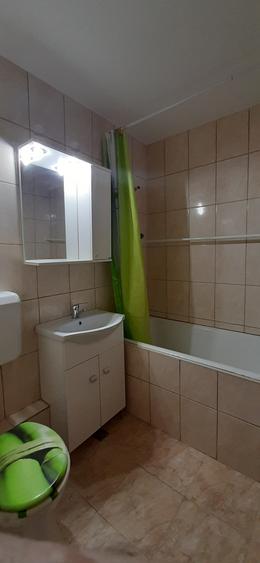 Timpuri Noi, Facultati - 4