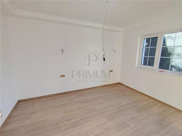 Duplex despartit prin garaj - zona excelenta - toate utilitatile - asfalt - pano - 12