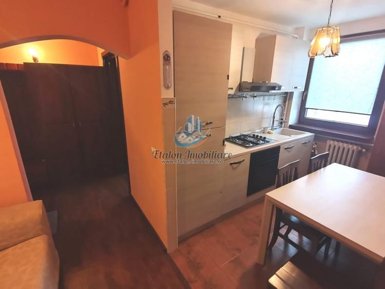 Apartament 3 camere, ultracentral, 2 balcoane, Piatra&nbsp;Neamt - 8