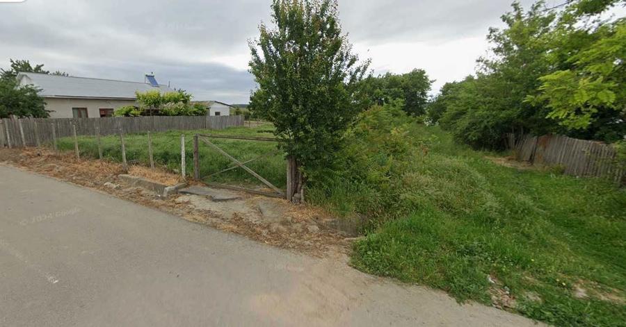 Vand teren intravilan cu deschidere la apa, asfalt, utilitati - 4