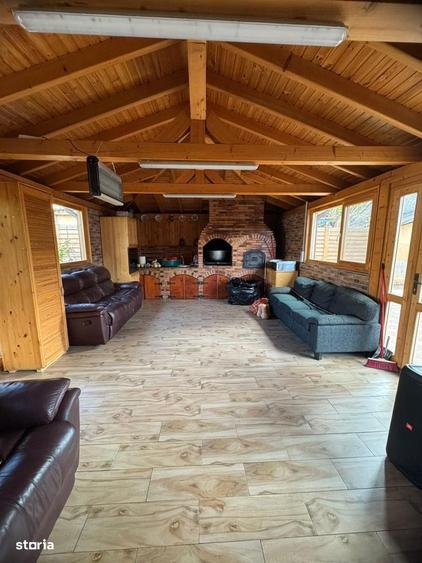 Casa de vanzare + 2 spa?ii comerciale func?ionale + foi?or acoperit - 9