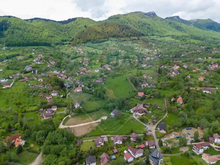 Teren de vanzare cu poten?ial turisticPredelu?, com.Bran, jud.Bra?ov - 2