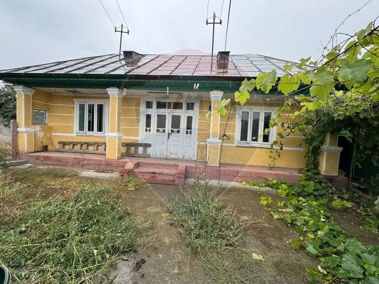 Casa / Vila cu 3 camere in Rachitosu - 1