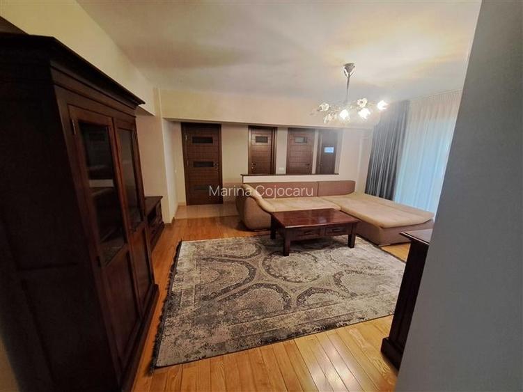 3 Camere, Decebal, 9 min Metrou