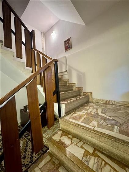 Casa foarte spatioasa D+P+2E amplasare excelenta, str. N. Iorga aproape de Bd. M - 14