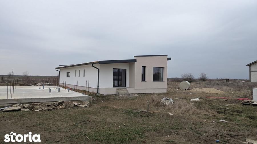 Casa noua, pe un nivel, cu consum de energie aproape 0! - 1