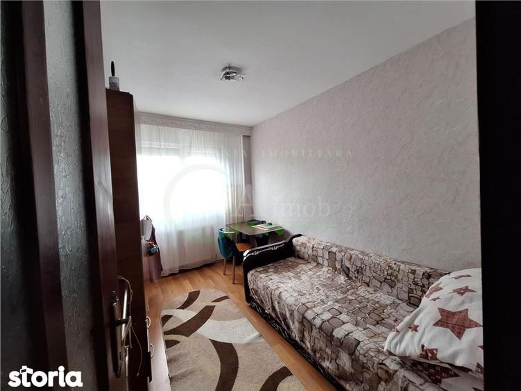 Apartament 3 camere decomandate zona Mioritei - 4
