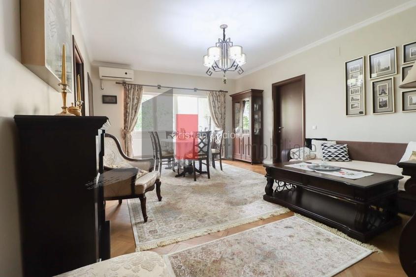 Apartament cu 3 camere semidecomandat în Universitate Apartament cu 3 camere semidecomandat în Universitate