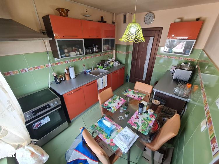 Vand apartament 5 camere Micalaca Str Abrud,2b.Decomandat,Spatios100mp - 2