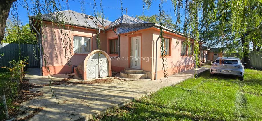 Casă individuală cu 6 camere în Nord-Vest Casă individuală cu 6 camere în Nord-Vest