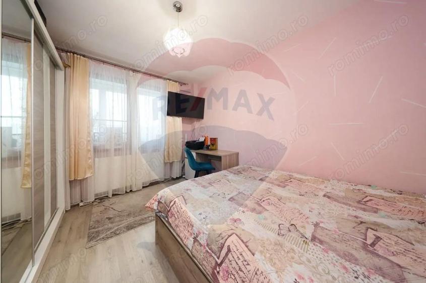 Apartament cu 3 camere de vanzare in zona Vlahuta - 6