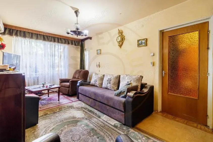 Apartament cu potential, ideal pentru renovare bloc din 1992 - 1