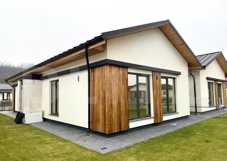 Casa individuala de 3 camere, 90mp, curtea 350mp, zona Sanic - 13