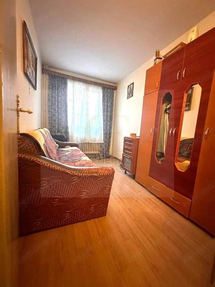 Apartament cu 3 cam ideal pentru locuit sau investi?ie Cartier Noua - 14