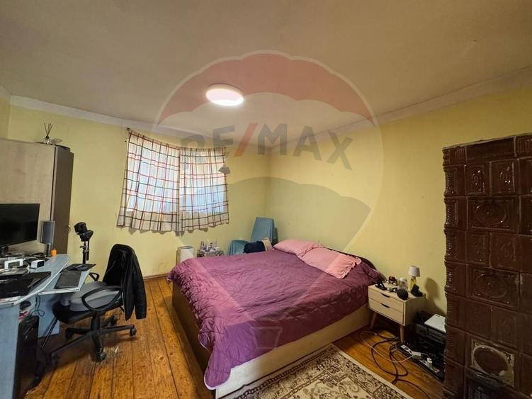 Oportunitate- 381 mp teren/ casa -str. Padurii(acces rapid la A1) - 11