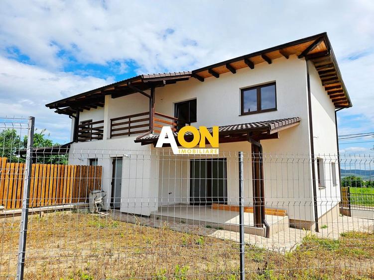 1/2 Duplex, 4 camere, 449 mp teren, asfalt, toate utilitatile, Cetate - 1