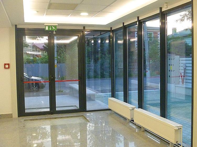 Spatiu comercial / 400 mp / parter / elegant / cladire noua - 1