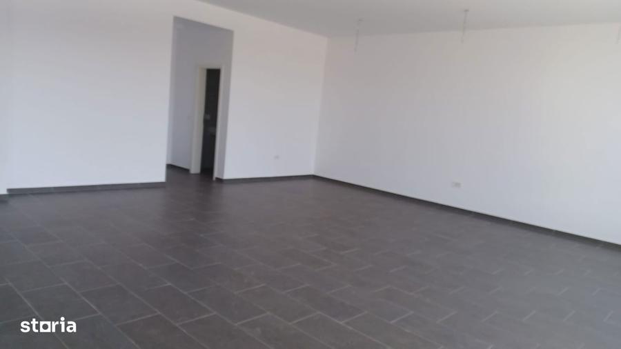 Spatiu comercial 87,62 mp, Tractorul, parter stradal, bloc 2025! - 2