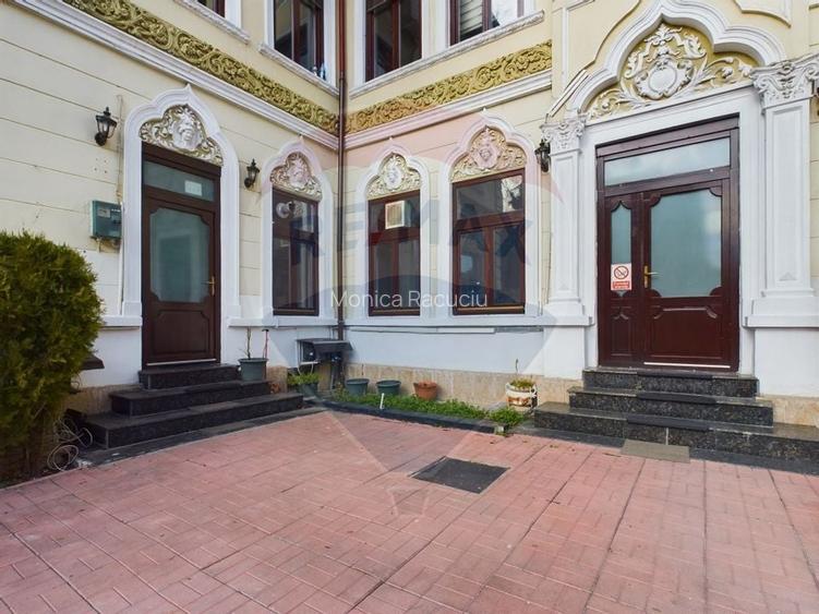 Spatiu Comercial cu 4 camere de vanzare Ultracentral