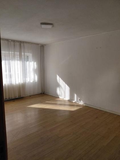 De inchiriat apart parter ,str.Vasile Lupu - 8