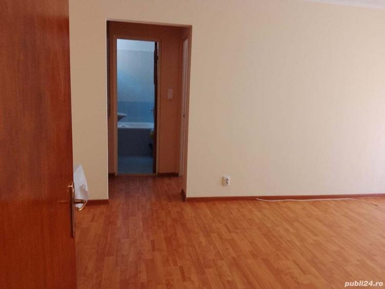 Carpa?i 1, 2 camere, et.4. - 1