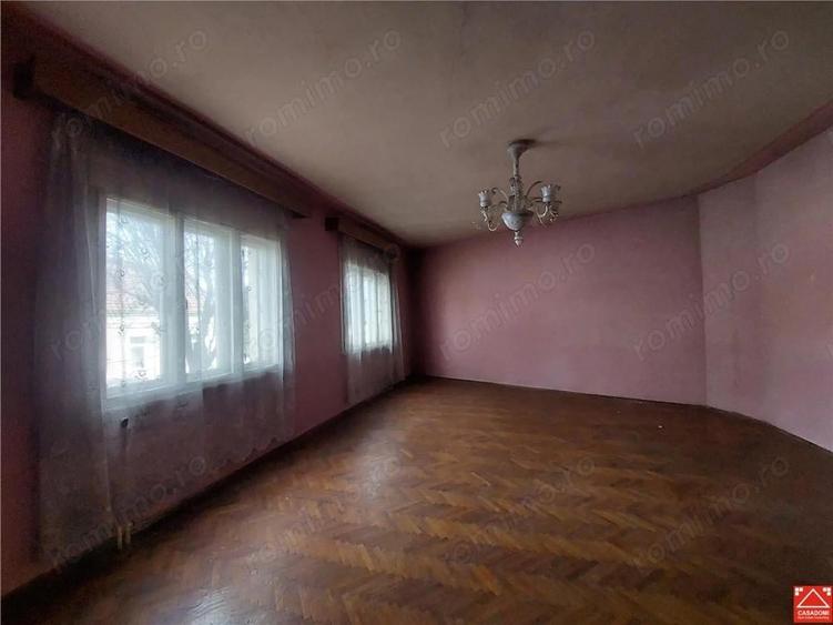 Casa cu spatiu comercial, zona Intim - 1