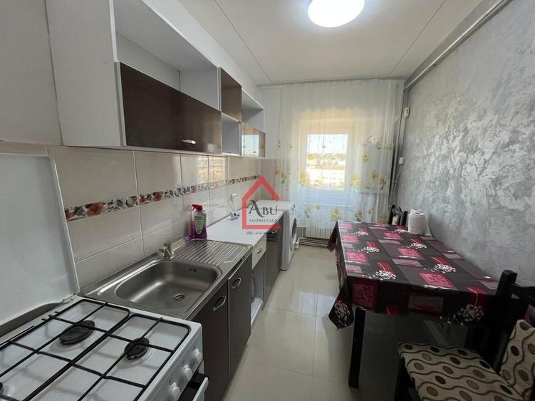 Apartament cu 3 camere, Decomandat, Dacia - 5