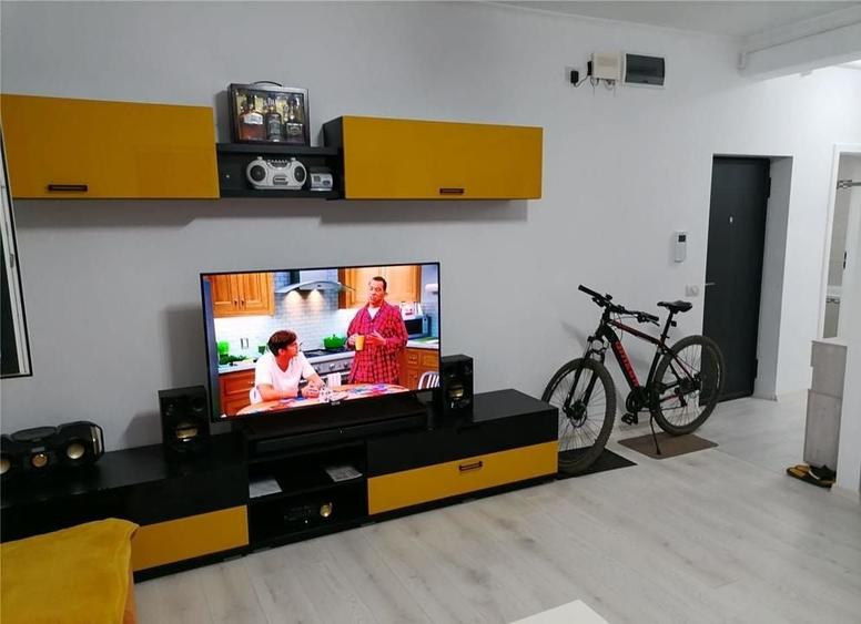 Decomandat. Bloc Nou. 2 Locuri de parcare - 1