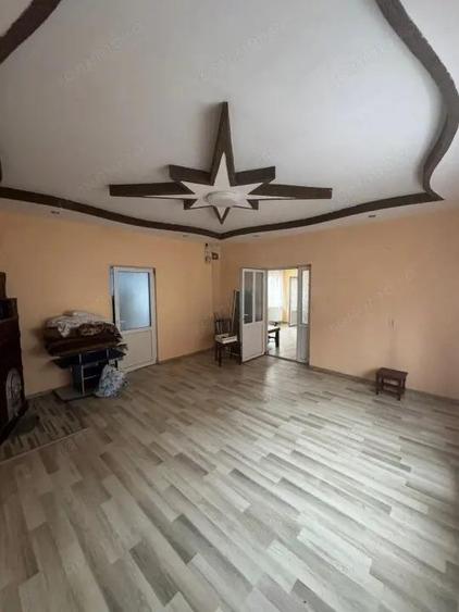 Casa 116 mp, teren 243 mp, anexa 37 mp, zona Grivitei - 13