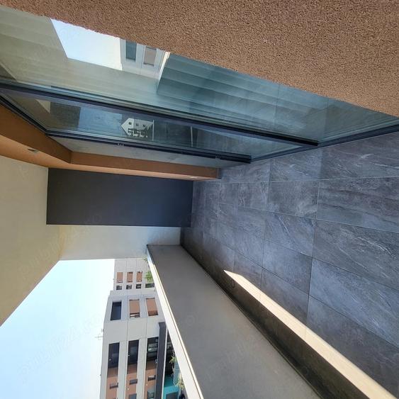Apartament cu 3 camere semidecomandat în Dumbrăvița