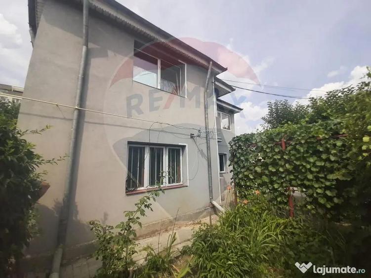 Casă cu 4 camere cu Teren 410 Mp în Tineretului