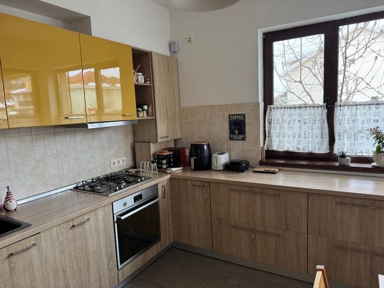 Casa insiruita (pe colt) - 11