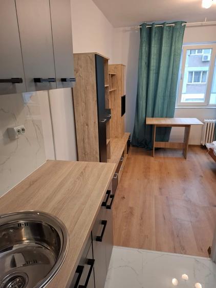 Cameră cămin, mobilată și utilată, baie proprie - 7