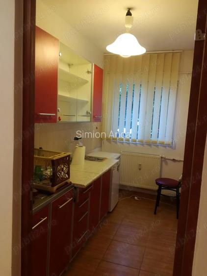 Inchiriez garsoniera pentru amenajare birou cabinet