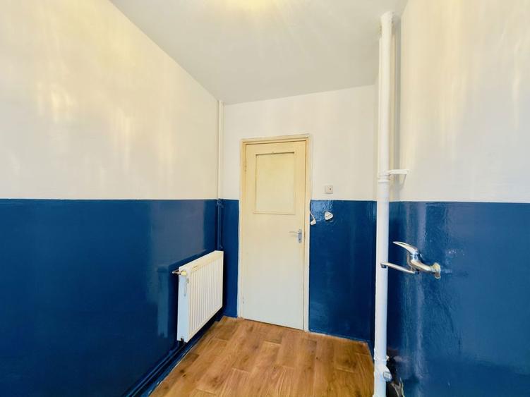 Apartament de vanzare cu 2 camere in zona Florilor ,et 1/4 Ale.Mimozei - 2