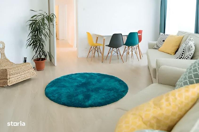 Apartament cu 3 camere decomandat în Romană