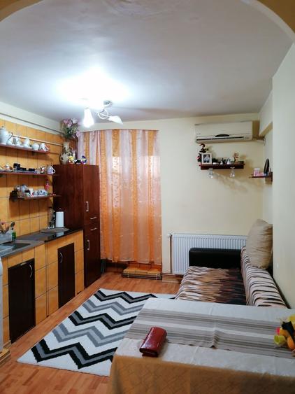 GARSONIERA Spatioasa 38 m, utili,et 8 - 1
