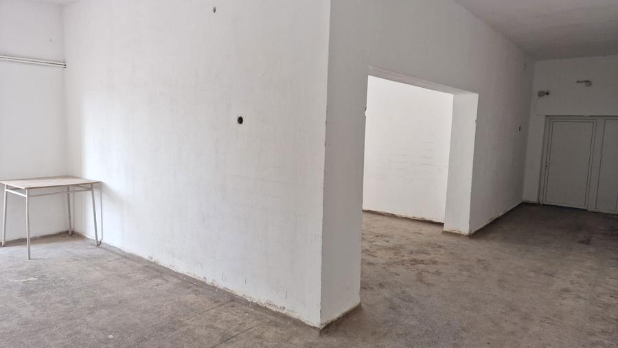 Vand/inchiriez cladire,teren,spatiu comercial - 2